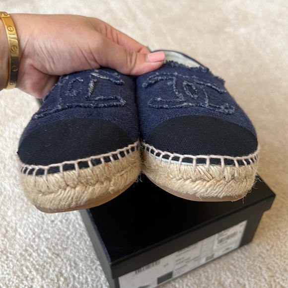 Authentic chanel espadrilles linen in blue/blk color - Picture 2 of 5